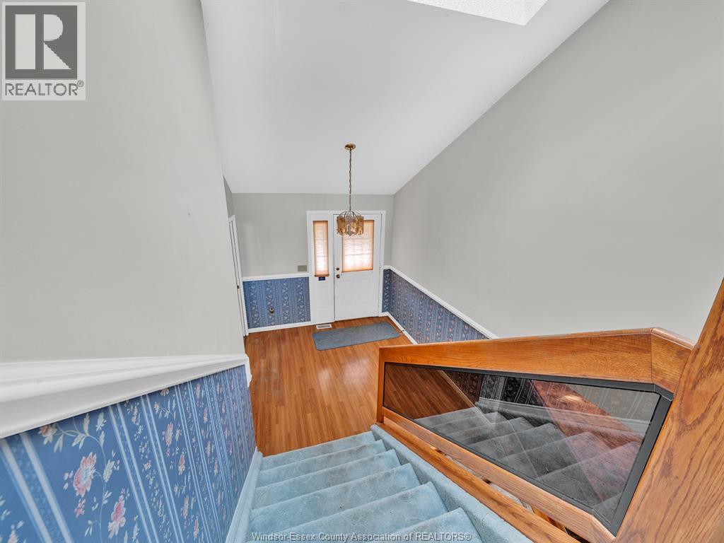 1632 Elmwood, Lakeshore, Ontario N0R 1A0 - Photo 9 - 26004300