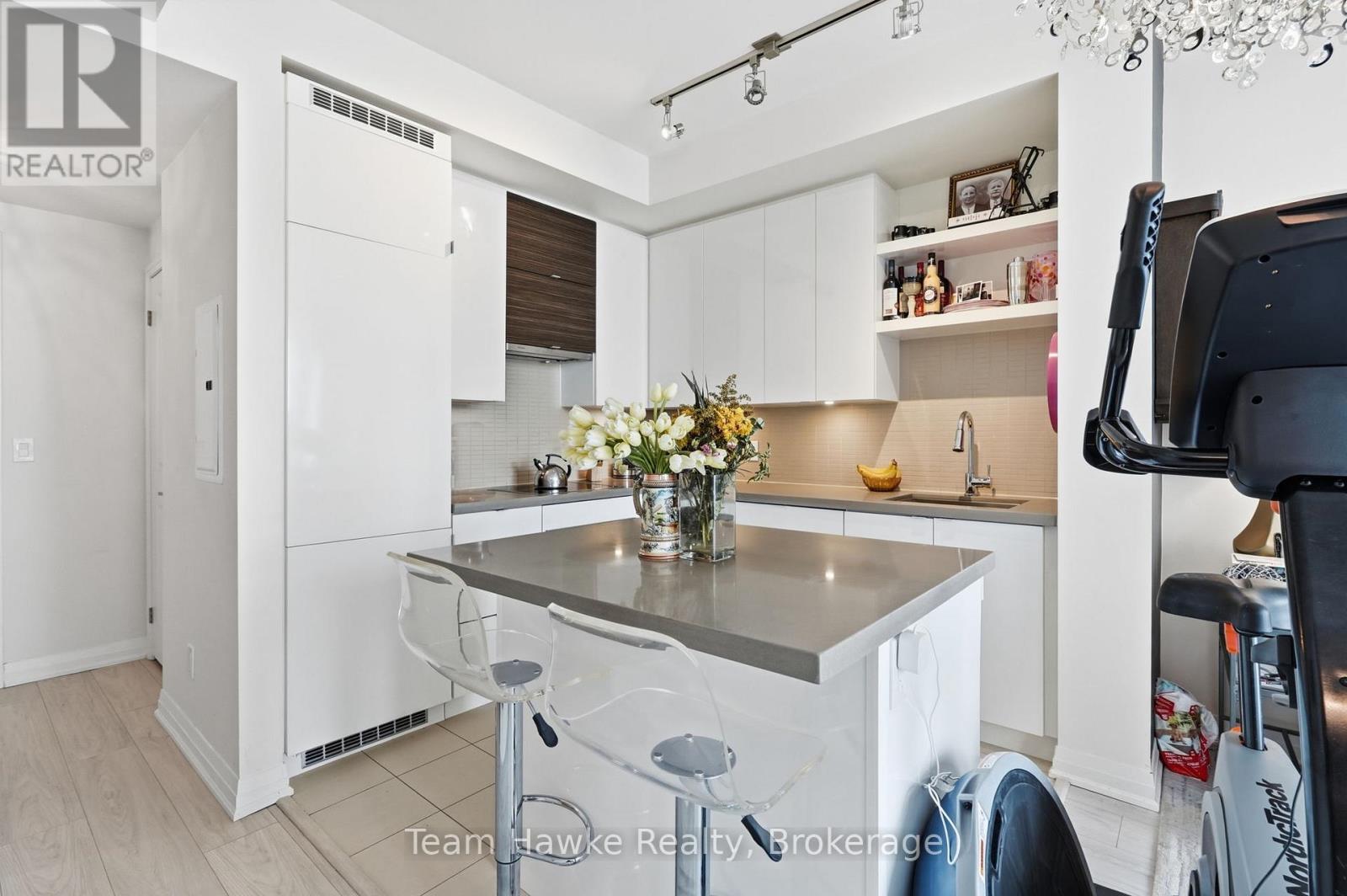 2206 - 59 Annie Craig Drive, Toronto, Ontario  M8V 0C4 - Photo 11 - W12833938