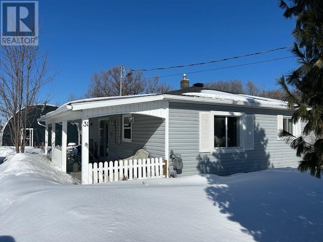 31 Huron Ave, Blind River, Ontario  P0R 1B0 - Photo 2 - SM260385