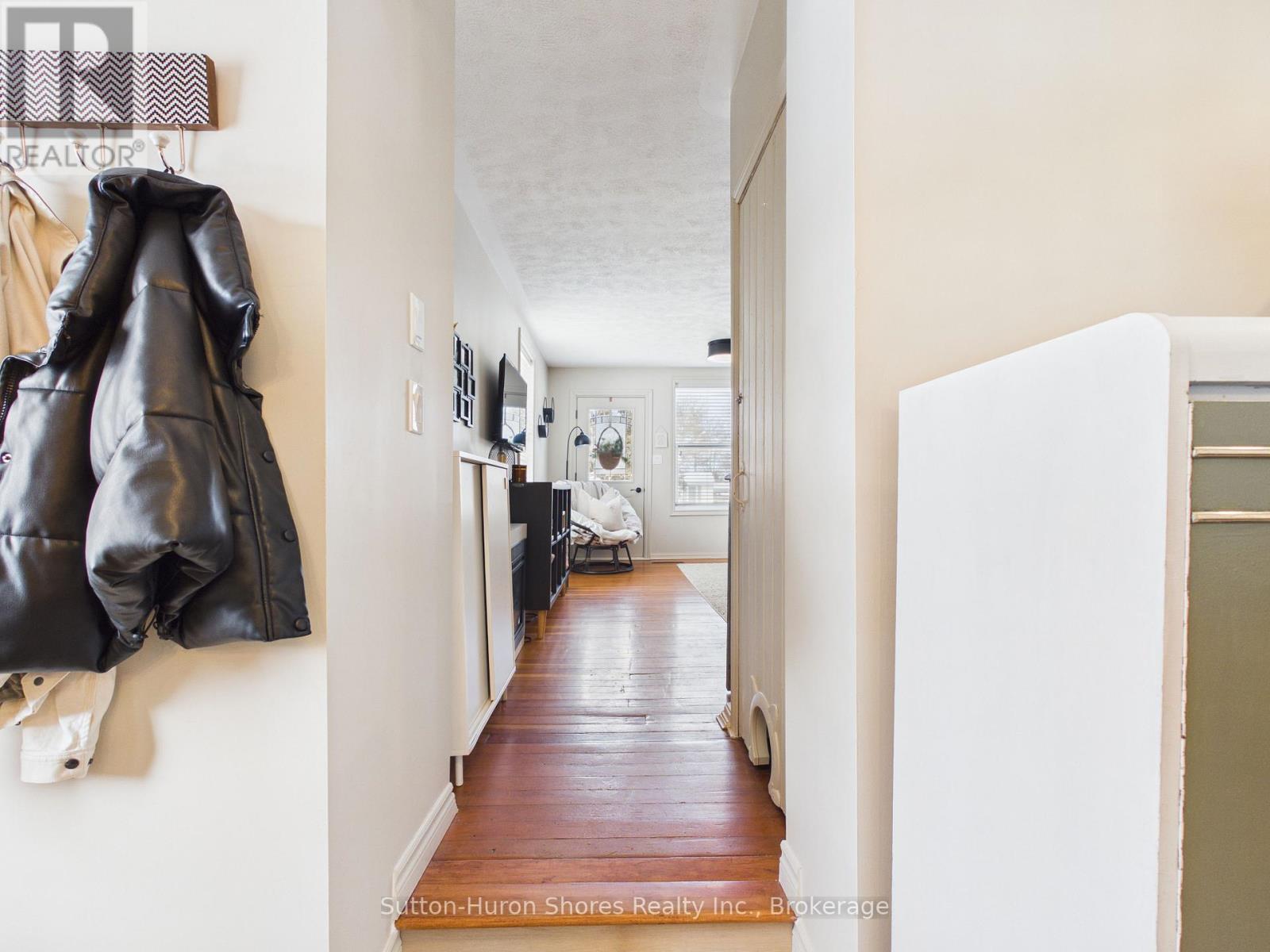 103 Amelia Street, Brockton, Ontario  N0G 2V0 - Photo 13 - X12833890