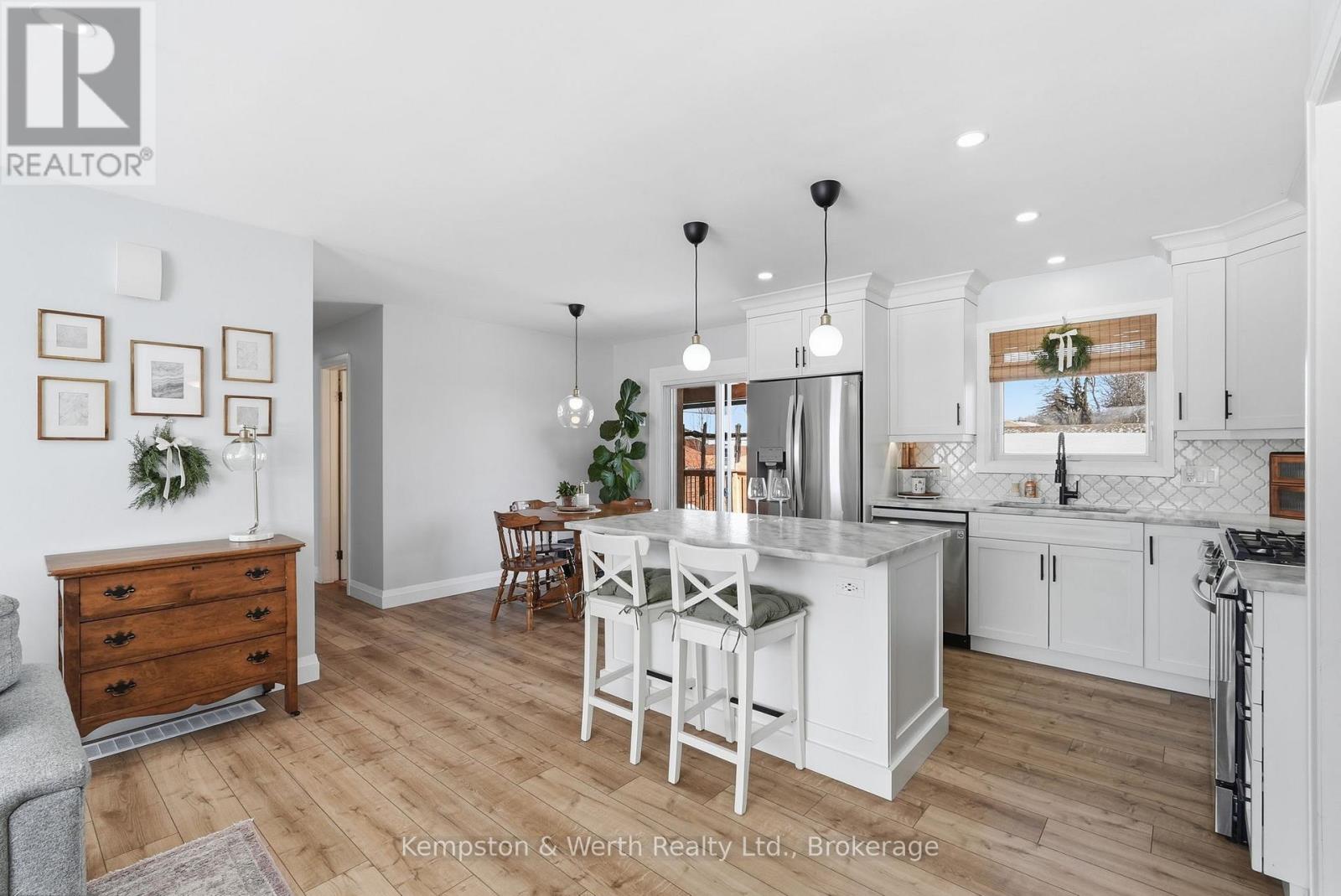 727 Palace Street E, North Perth, Ontario  N4W 2R8 - Photo 13 - X12833914