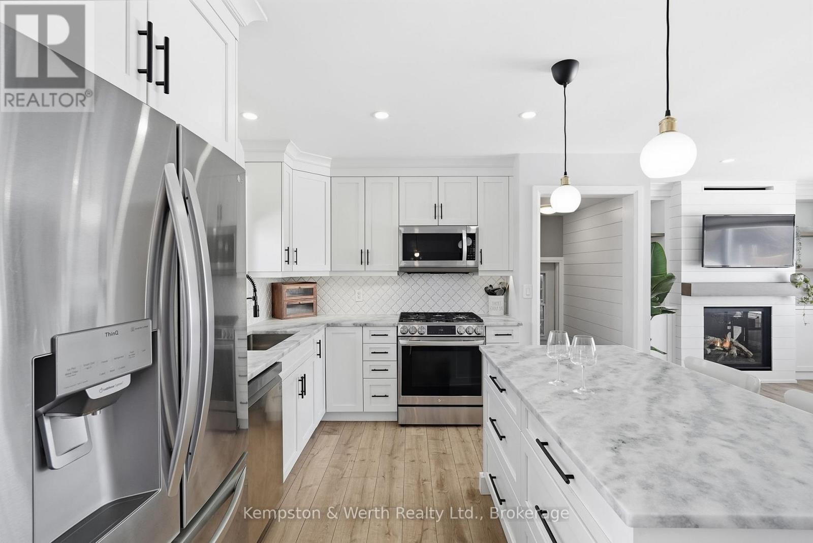 727 Palace Street E, North Perth, Ontario  N4W 2R8 - Photo 17 - X12833914