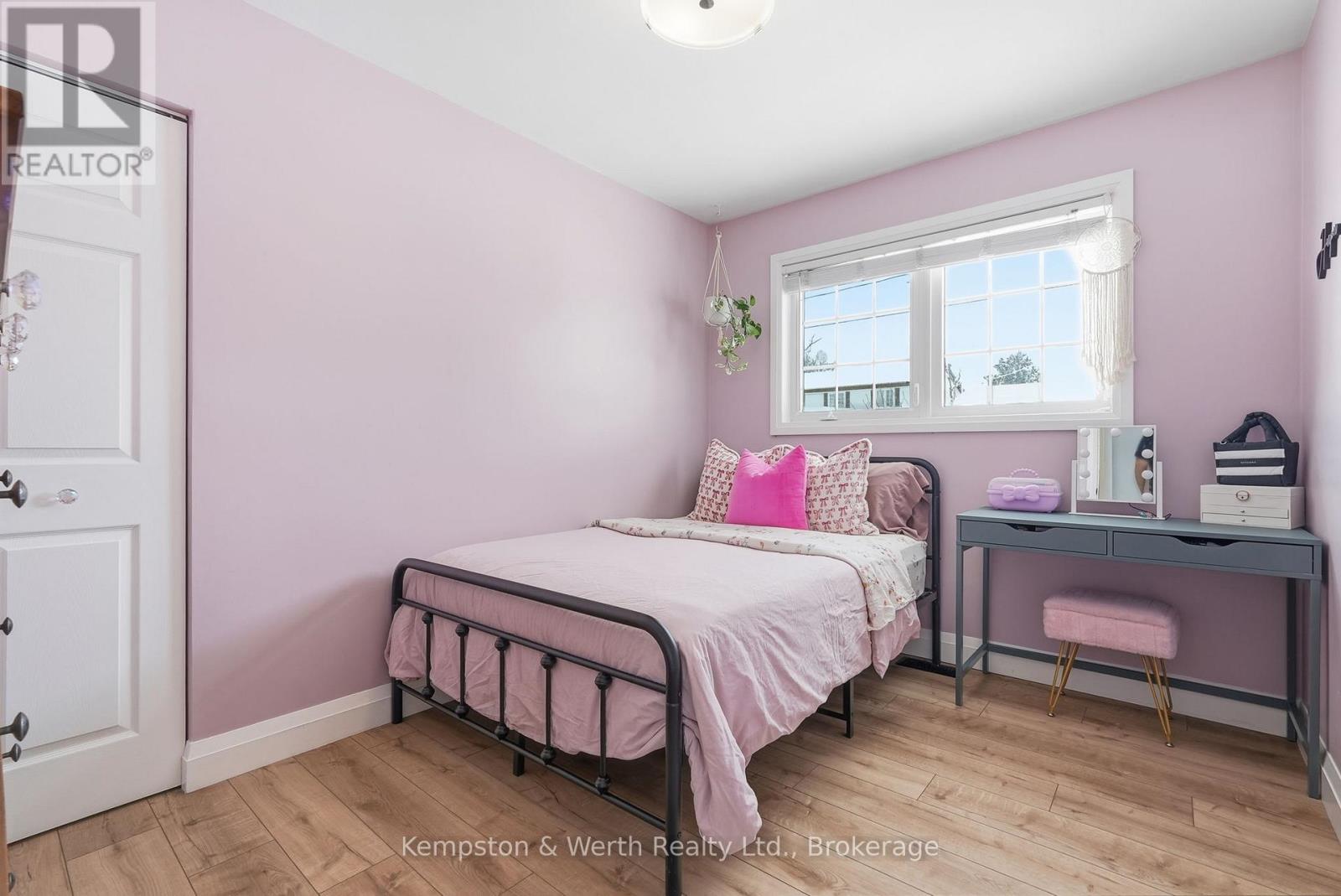 727 Palace Street E, North Perth, Ontario  N4W 2R8 - Photo 21 - X12833914