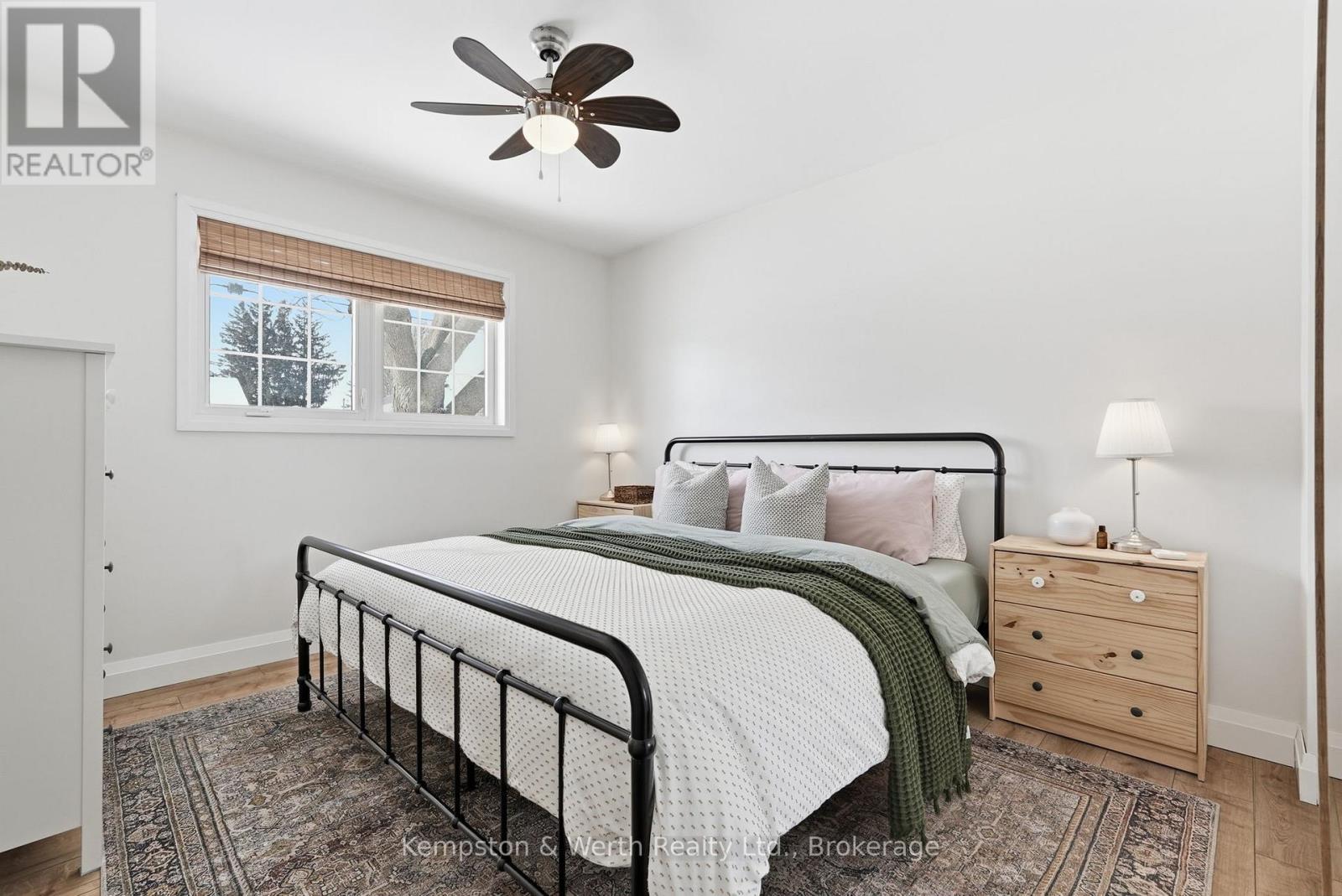 727 Palace Street E, North Perth, Ontario  N4W 2R8 - Photo 22 - X12833914