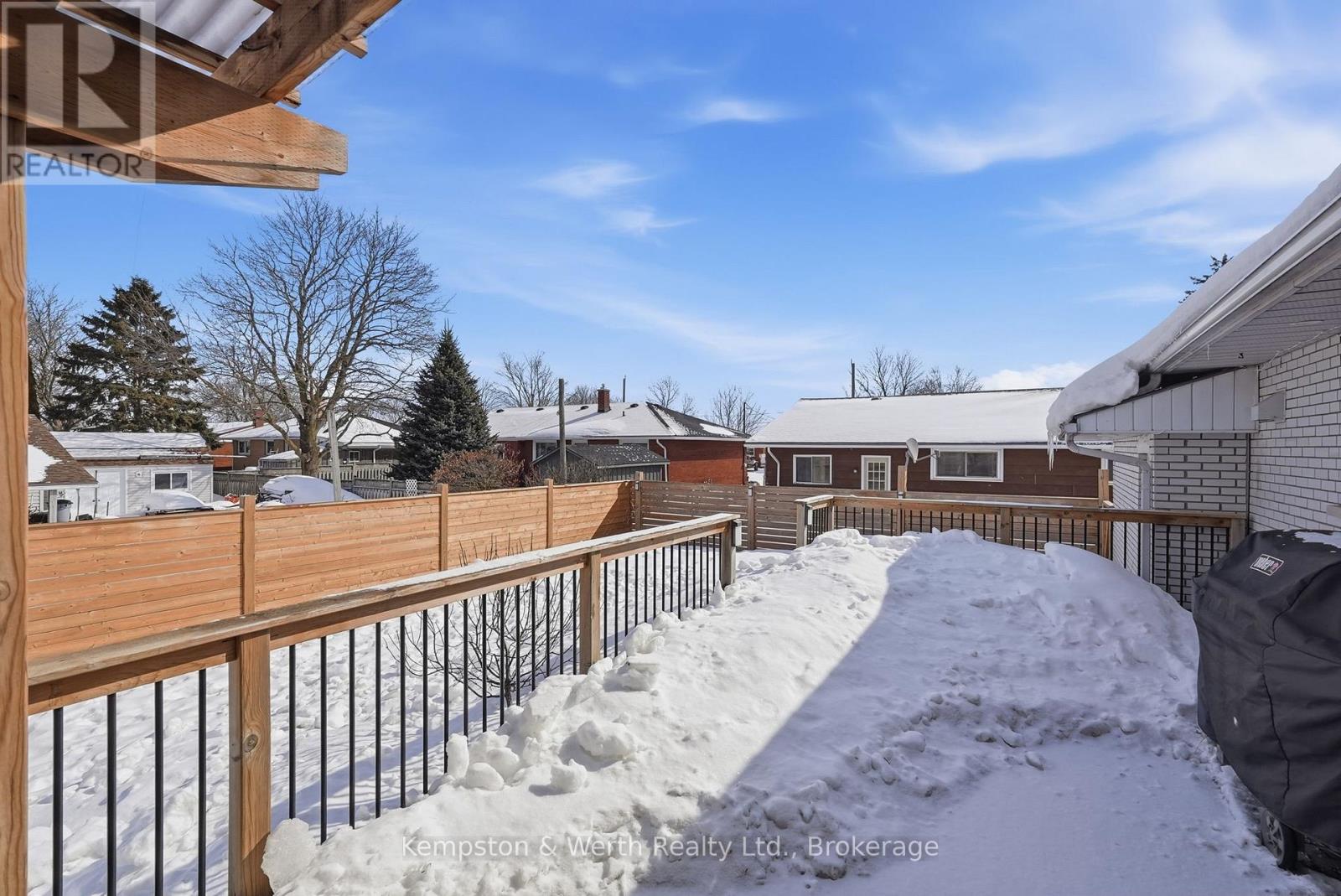 727 Palace Street E, North Perth, Ontario  N4W 2R8 - Photo 36 - X12833914