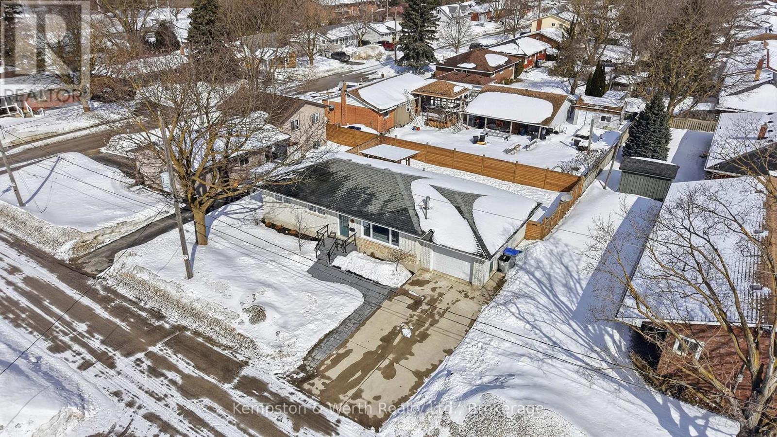 727 Palace Street E, North Perth, Ontario  N4W 2R8 - Photo 37 - X12833914