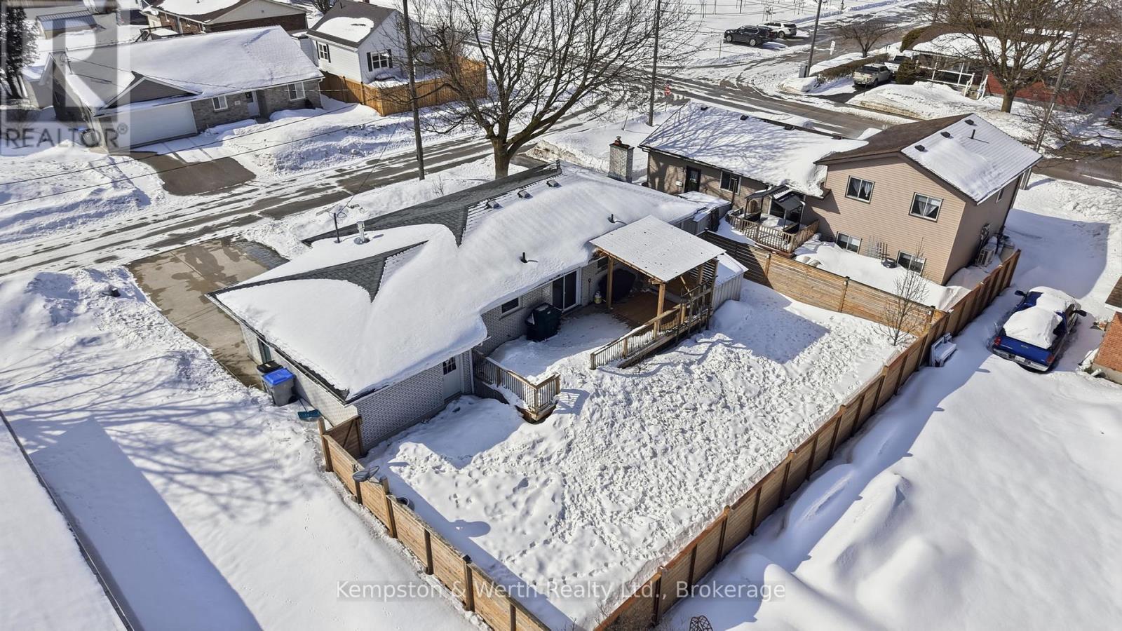 727 Palace Street E, North Perth, Ontario  N4W 2R8 - Photo 38 - X12833914