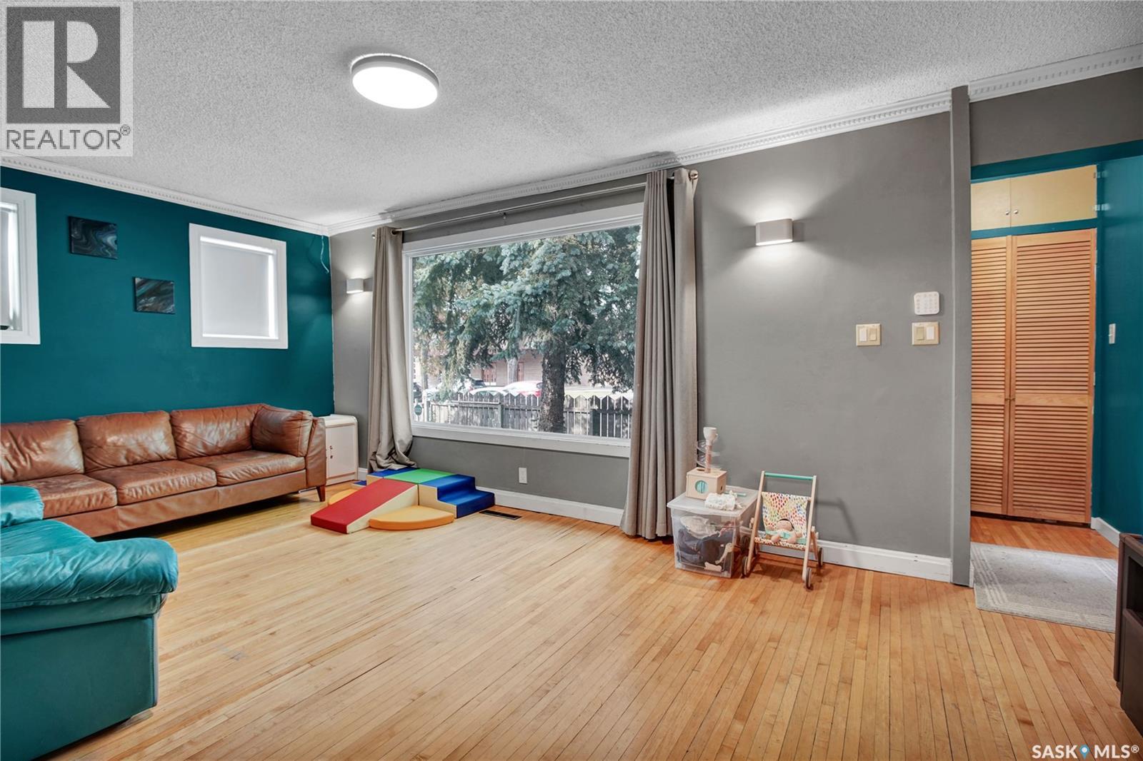 226 N Avenue S, Saskatoon, Saskatchewan  S7M 2M9 - Photo 4 - SK029468