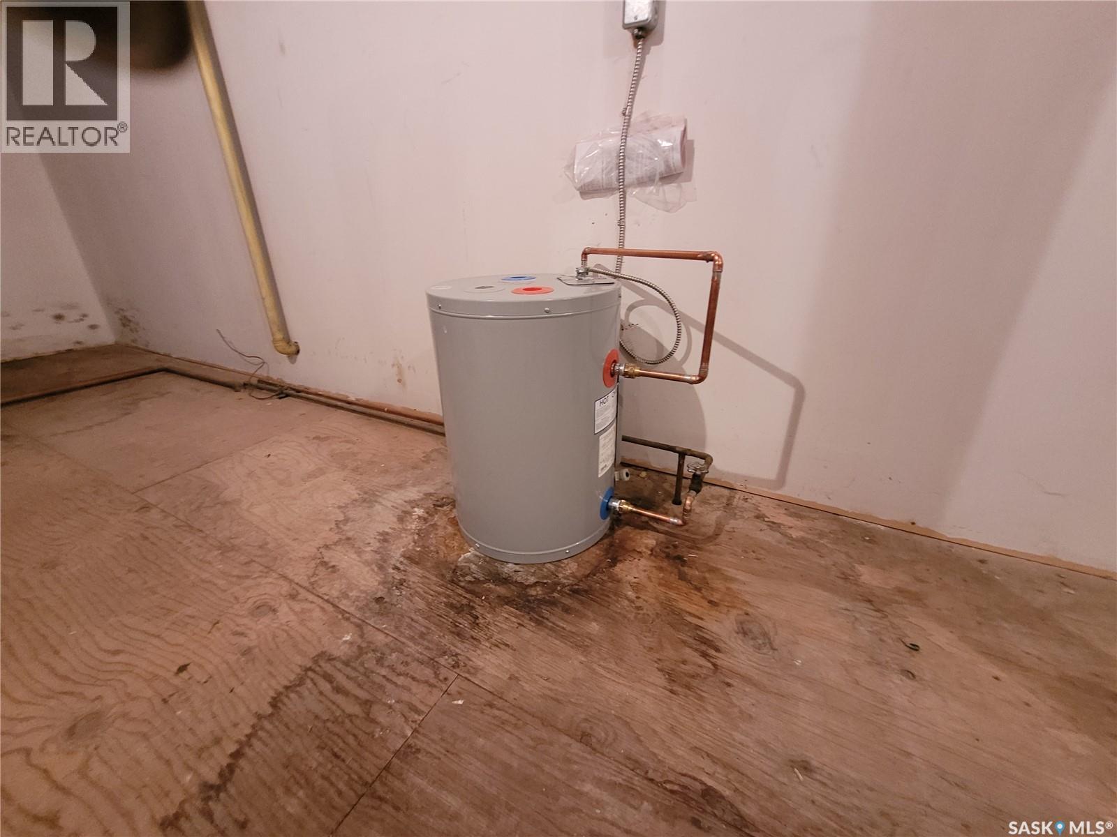 41 Main Street, Lanigan, Saskatchewan  S0K 2M0 - Photo 10 - SK029464