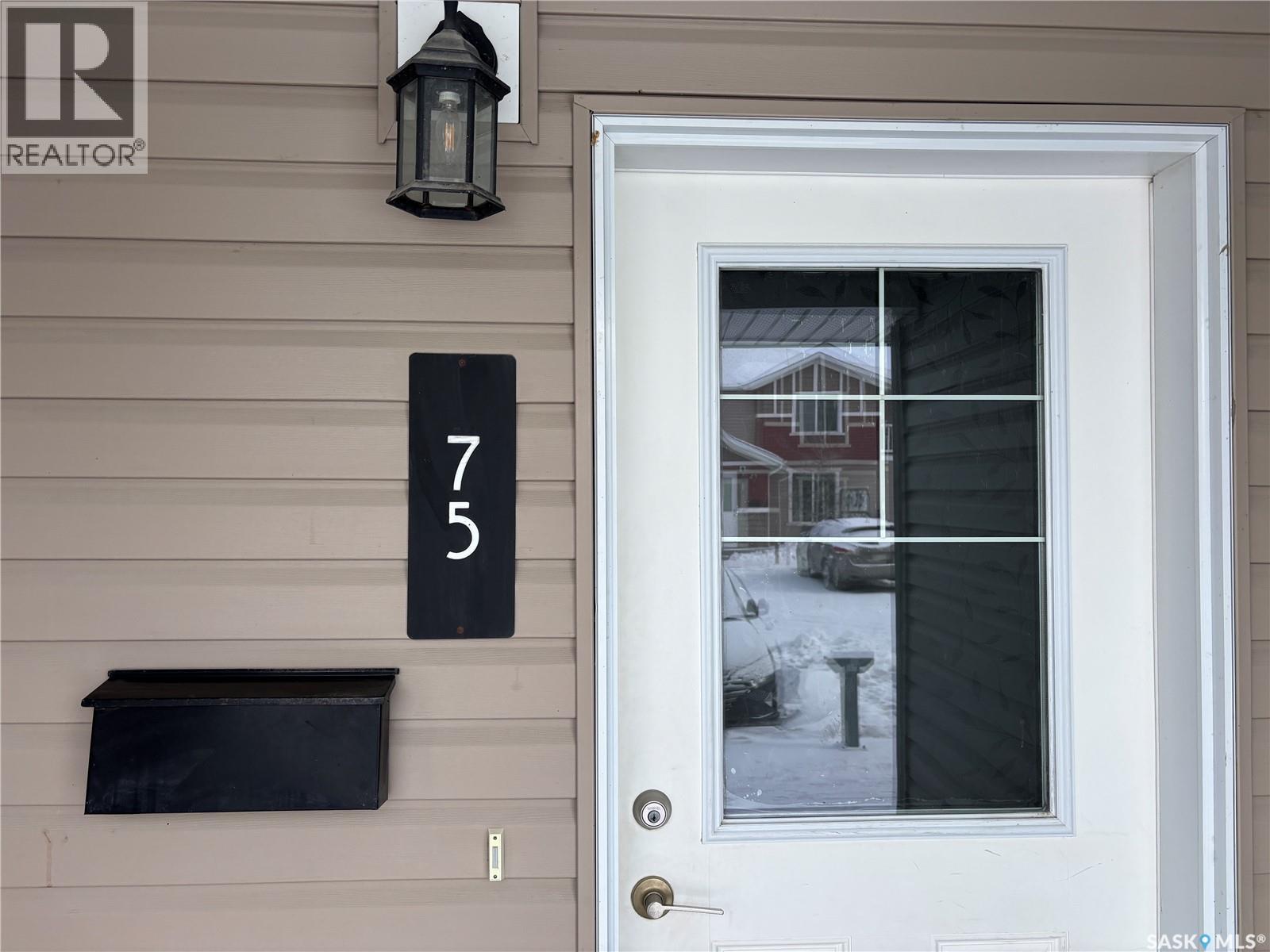 75 5602 Gordon Road, Regina, Saskatchewan  S4W 0M1 - Photo 3 - SK029416