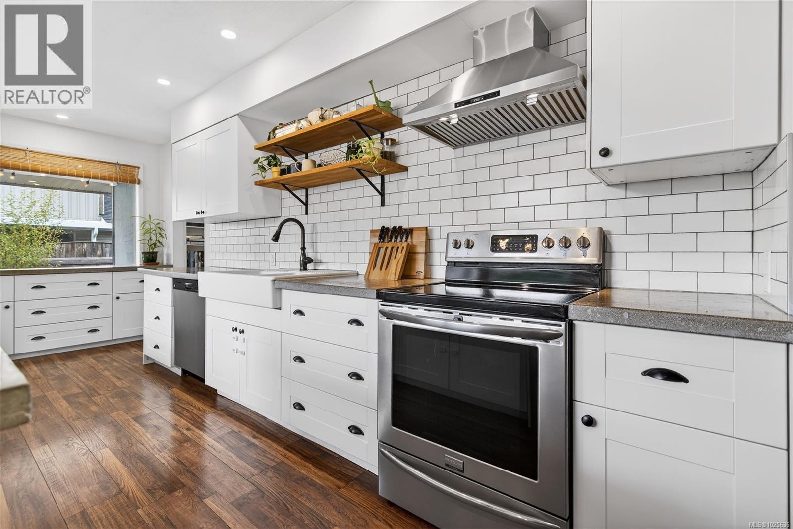 1065 Willemar Ave, Courtenay, British Columbia  V9N 3M1 - Photo 28 - 1025636