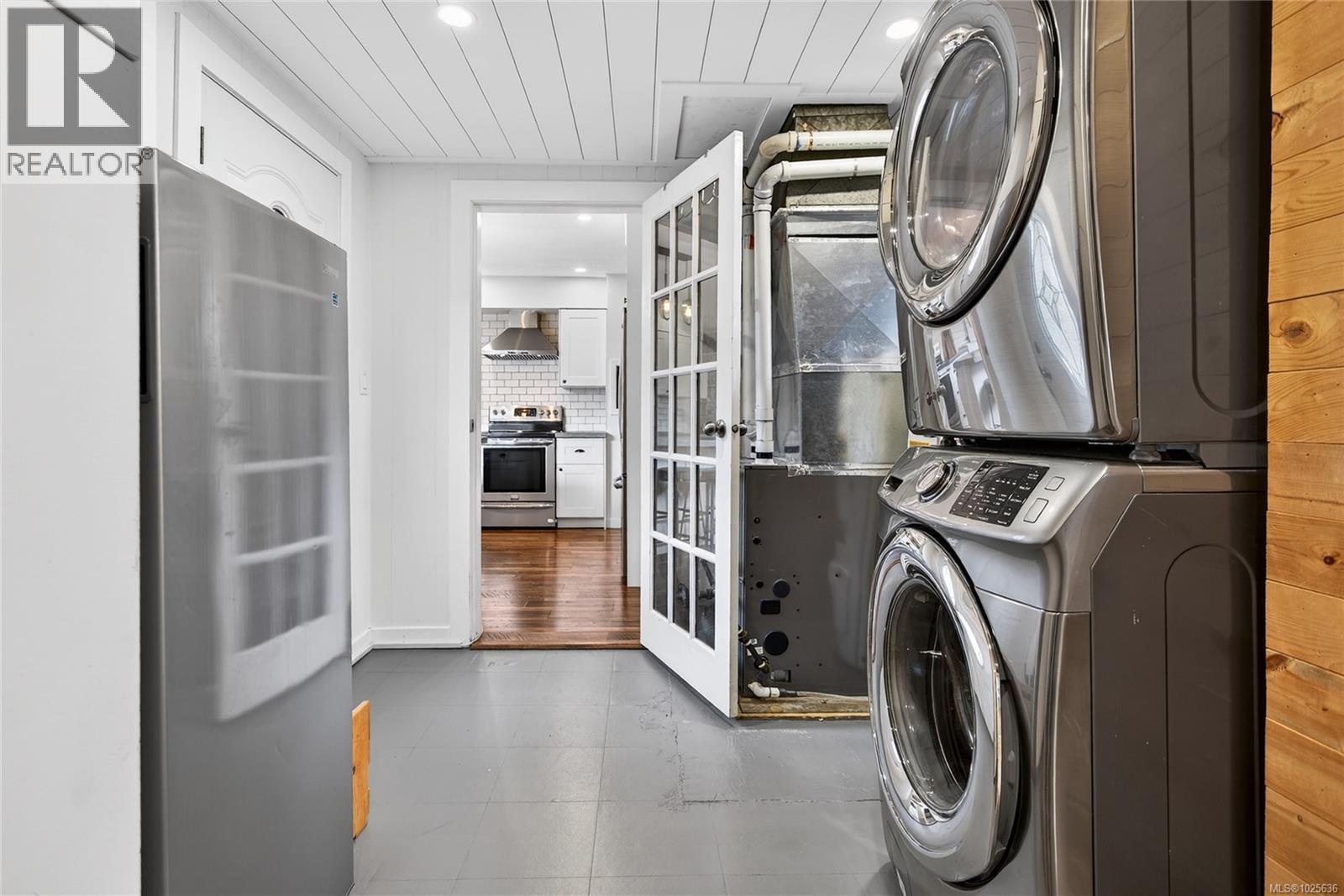 1065 Willemar Ave, Courtenay, British Columbia  V9N 3M1 - Photo 38 - 1025636