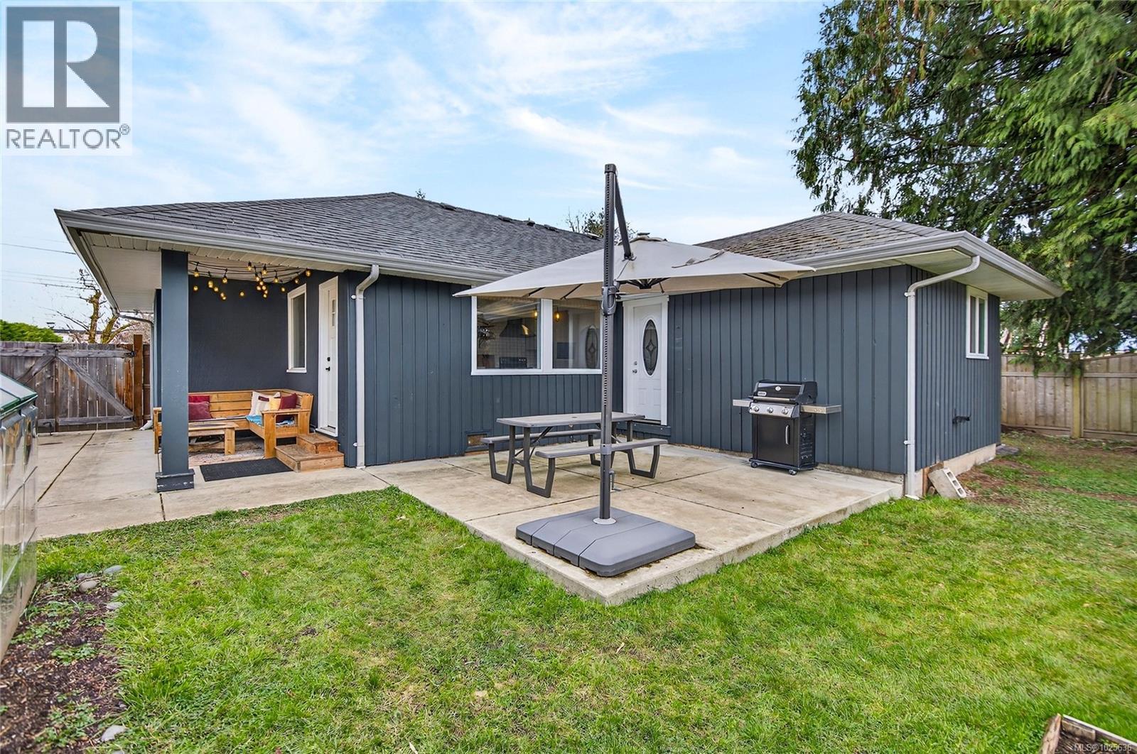 1065 Willemar Ave, Courtenay, British Columbia  V9N 3M1 - Photo 8 - 1025636