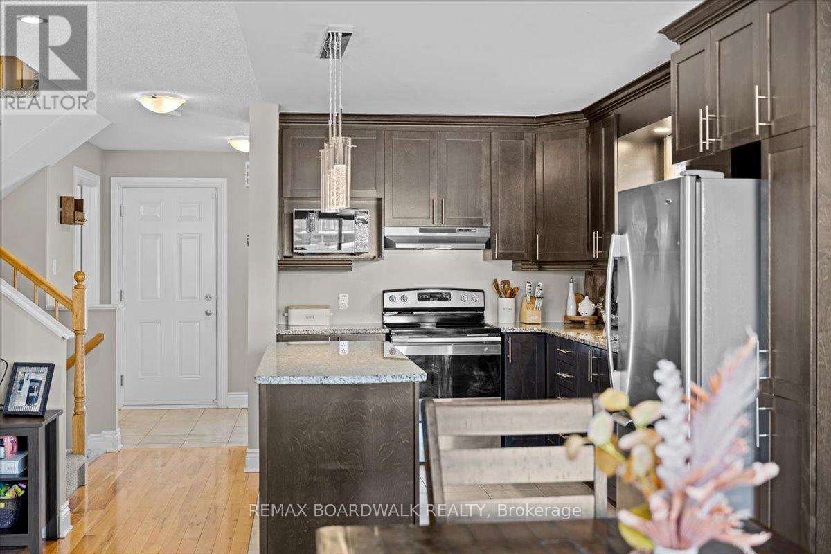 2424 Marble Crescent, Clarence-Rockland, Ontario  K4K 1P6 - Photo 11 - X12833904