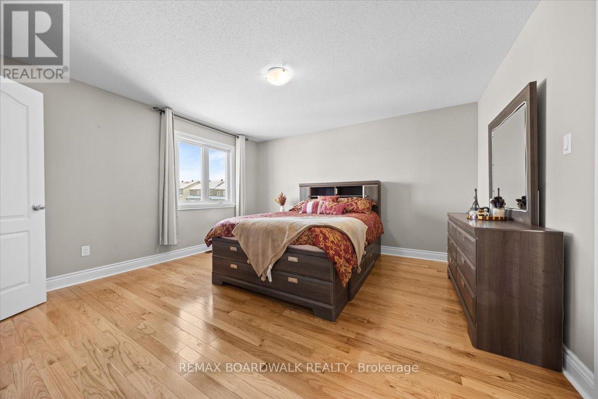 2424 Marble Crescent, Clarence-Rockland, Ontario  K4K 1P6 - Photo 27 - X12833904