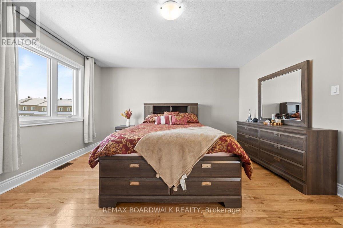 2424 Marble Crescent, Clarence-Rockland, Ontario  K4K 1P6 - Photo 28 - X12833904