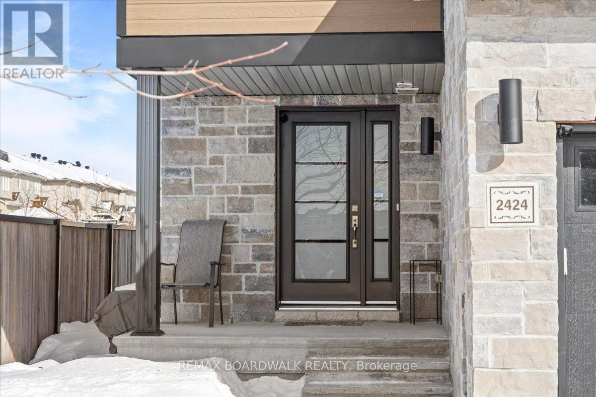 2424 Marble Crescent, Clarence-Rockland, Ontario  K4K 1P6 - Photo 3 - X12833904
