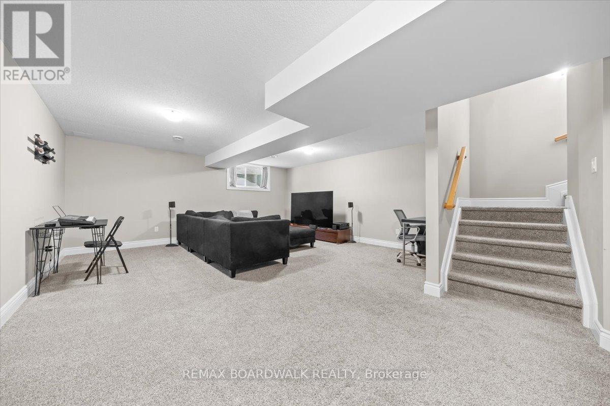 2424 Marble Crescent, Clarence-Rockland, Ontario  K4K 1P6 - Photo 39 - X12833904