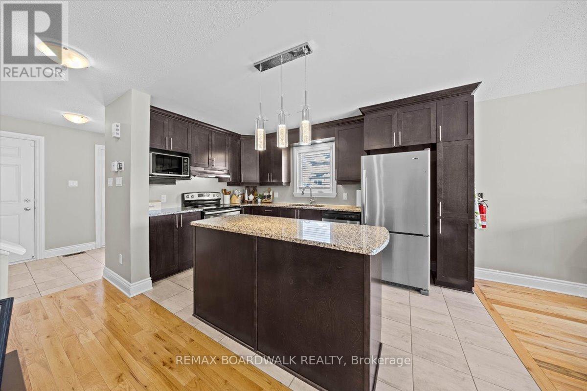 2424 Marble Crescent, Clarence-Rockland, Ontario  K4K 1P6 - Photo 7 - X12833904