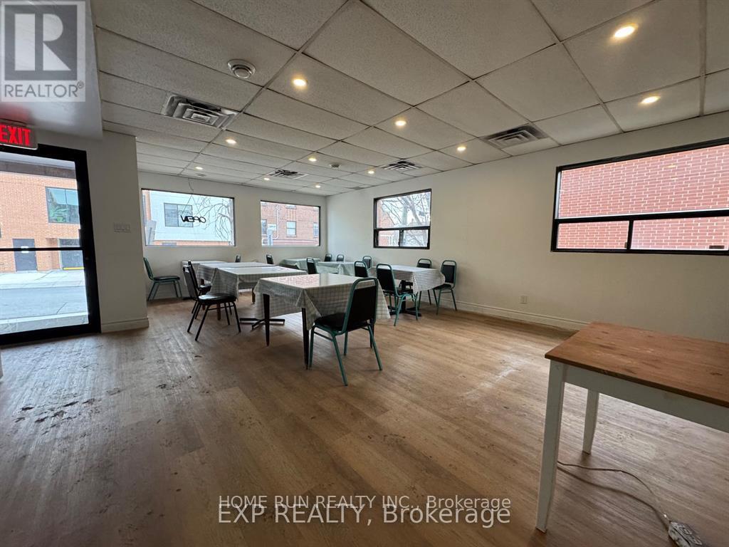 12 Lebreton Street N, Ottawa, Ontario  K1R 7H2 - Photo 4 - X12833944