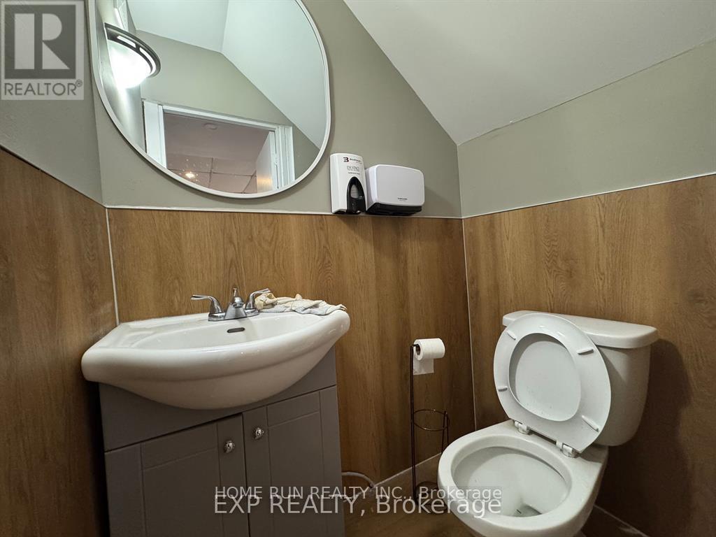 12 Lebreton Street N, Ottawa, Ontario  K1R 7H2 - Photo 6 - X12833944