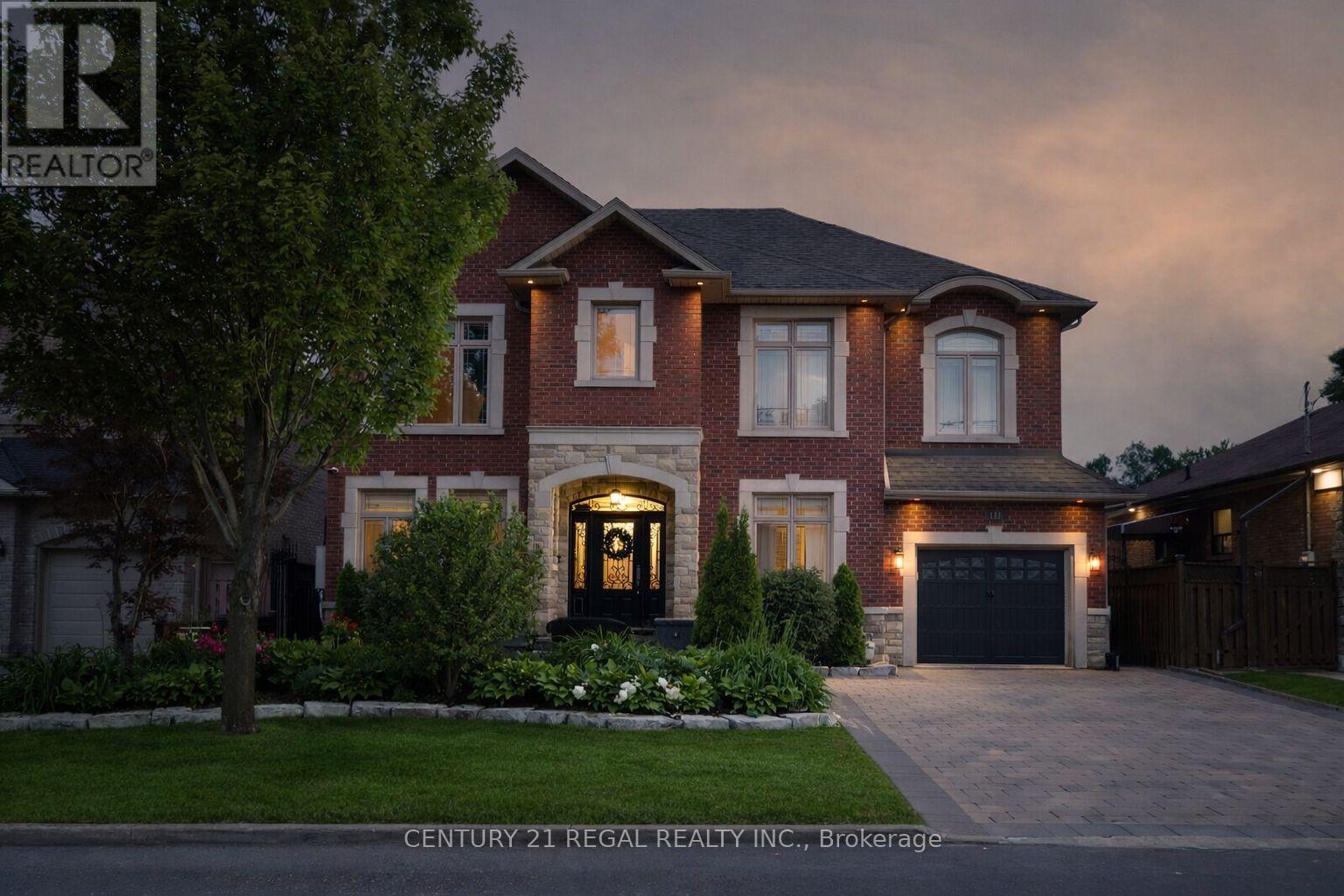 127 Sultana Avenue, Toronto, Ontario  M6A 1T6 - Photo 3 - C12703402