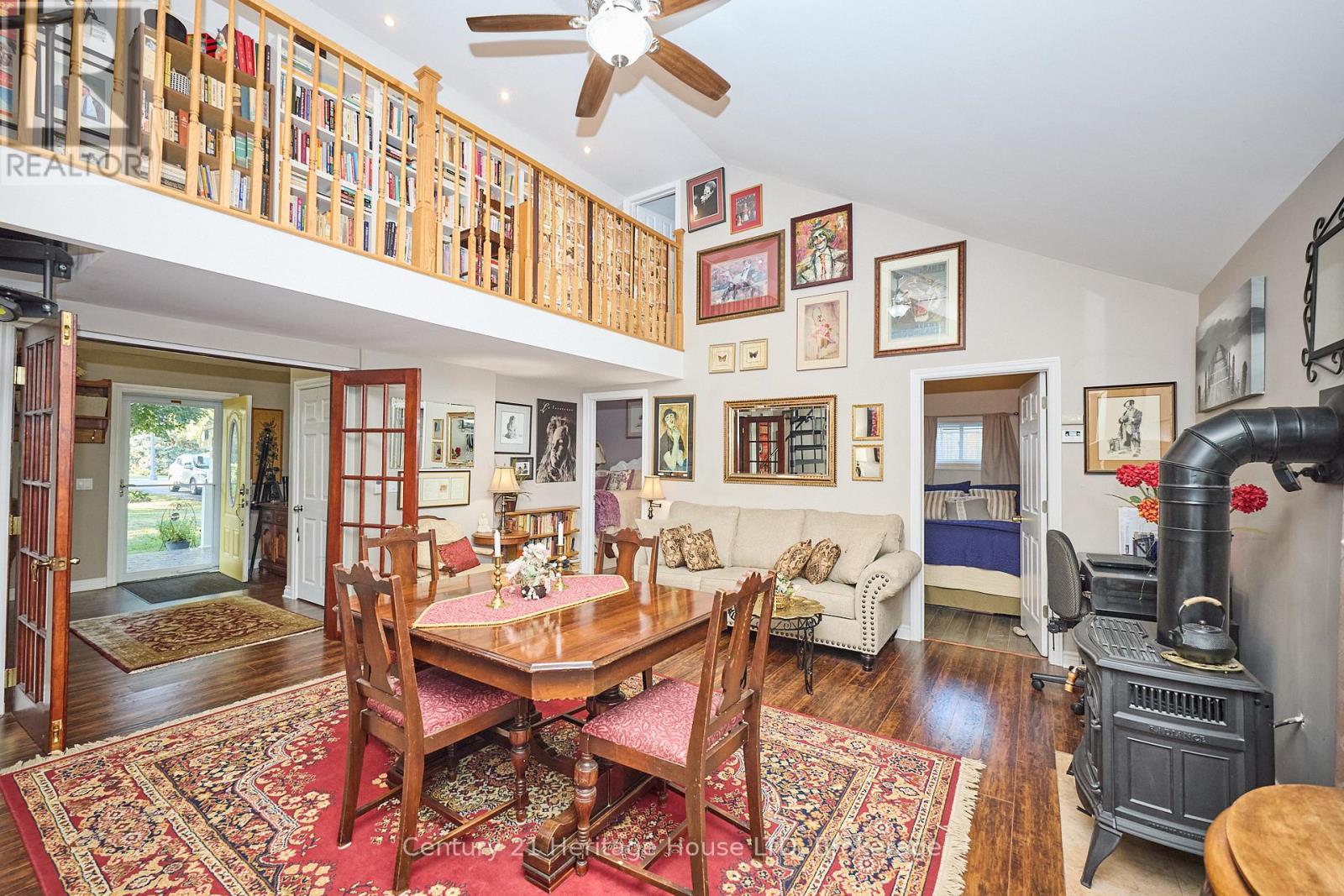 662 Lakeshore Road, Fort Erie (Lakeshore), Ontario  L2A 1B9 - Photo 16 - X12833880