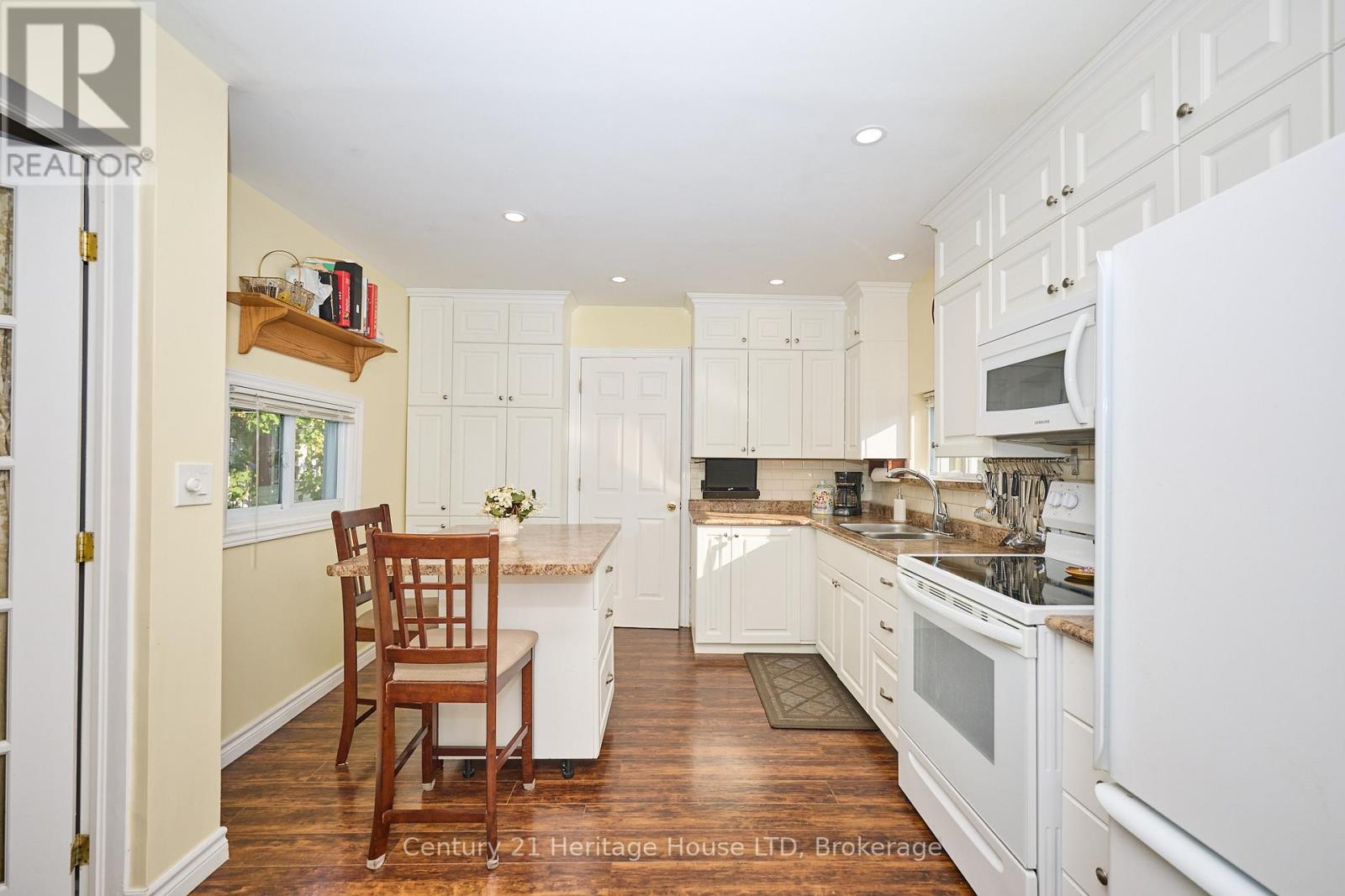 662 Lakeshore Road, Fort Erie (Lakeshore), Ontario  L2A 1B9 - Photo 23 - X12833880