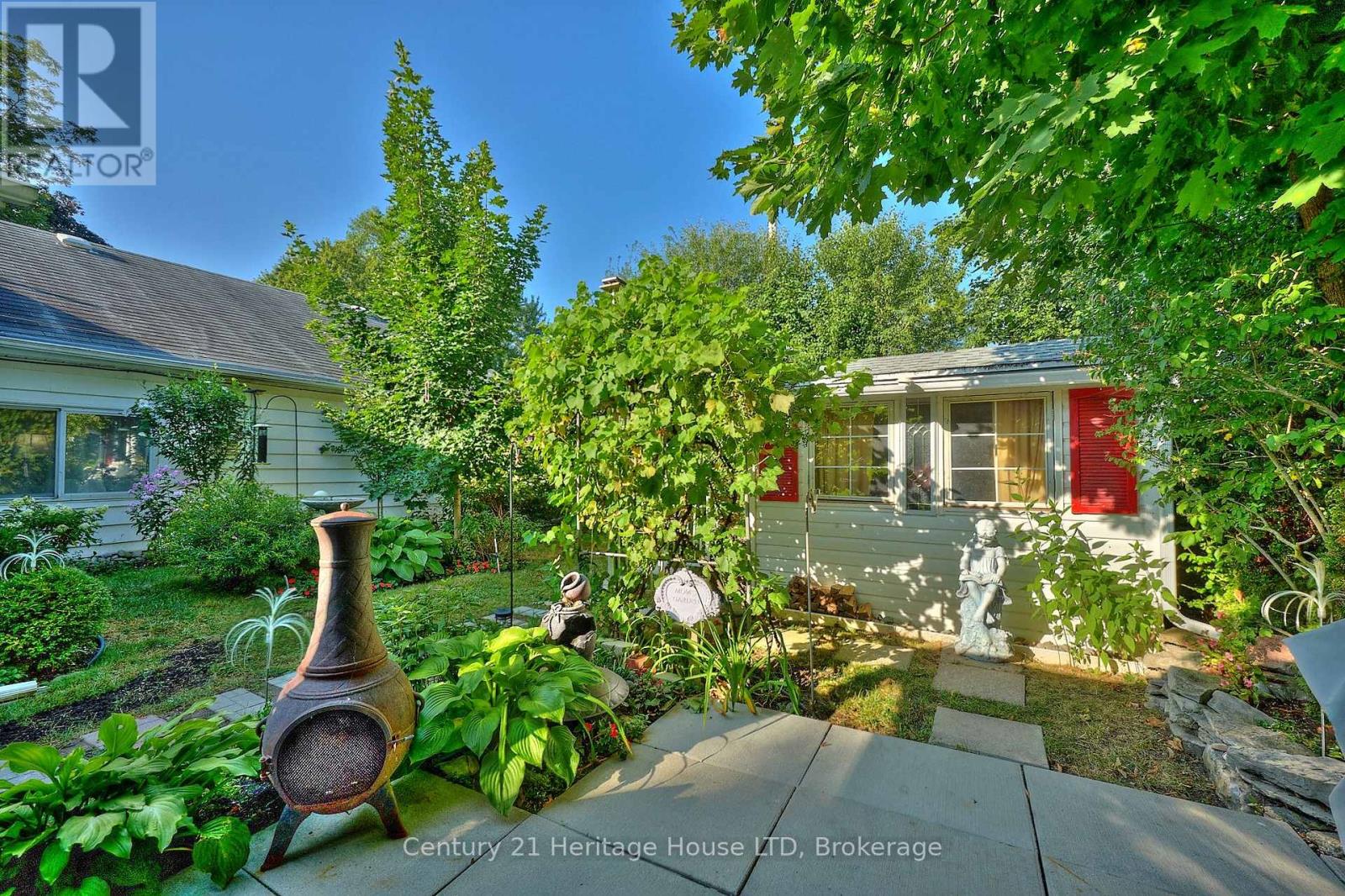 662 Lakeshore Road, Fort Erie (Lakeshore), Ontario  L2A 1B9 - Photo 37 - X12833880