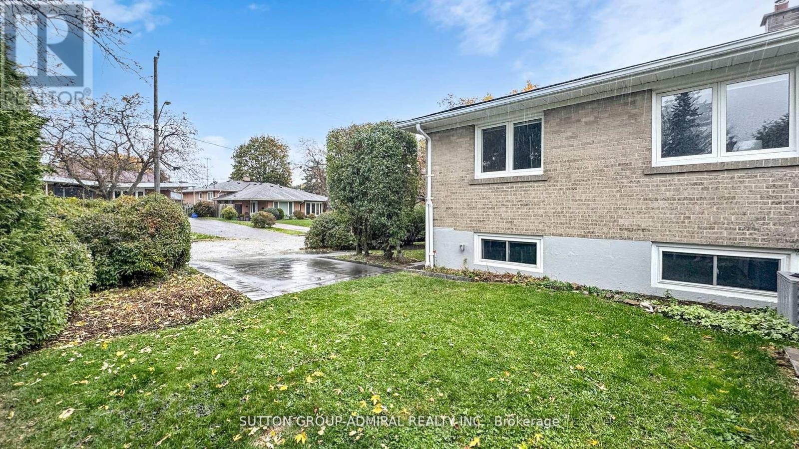 105 Baltray Crescent, Toronto, Ontario  M3A 2H5 - Photo 35 - C12754058