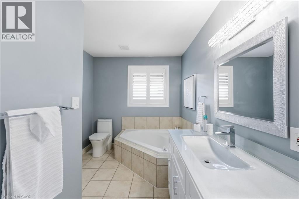 5317 Applegarth Drive, Burlington, Ontario  L7L 7E3 - Photo 26 - 40808262