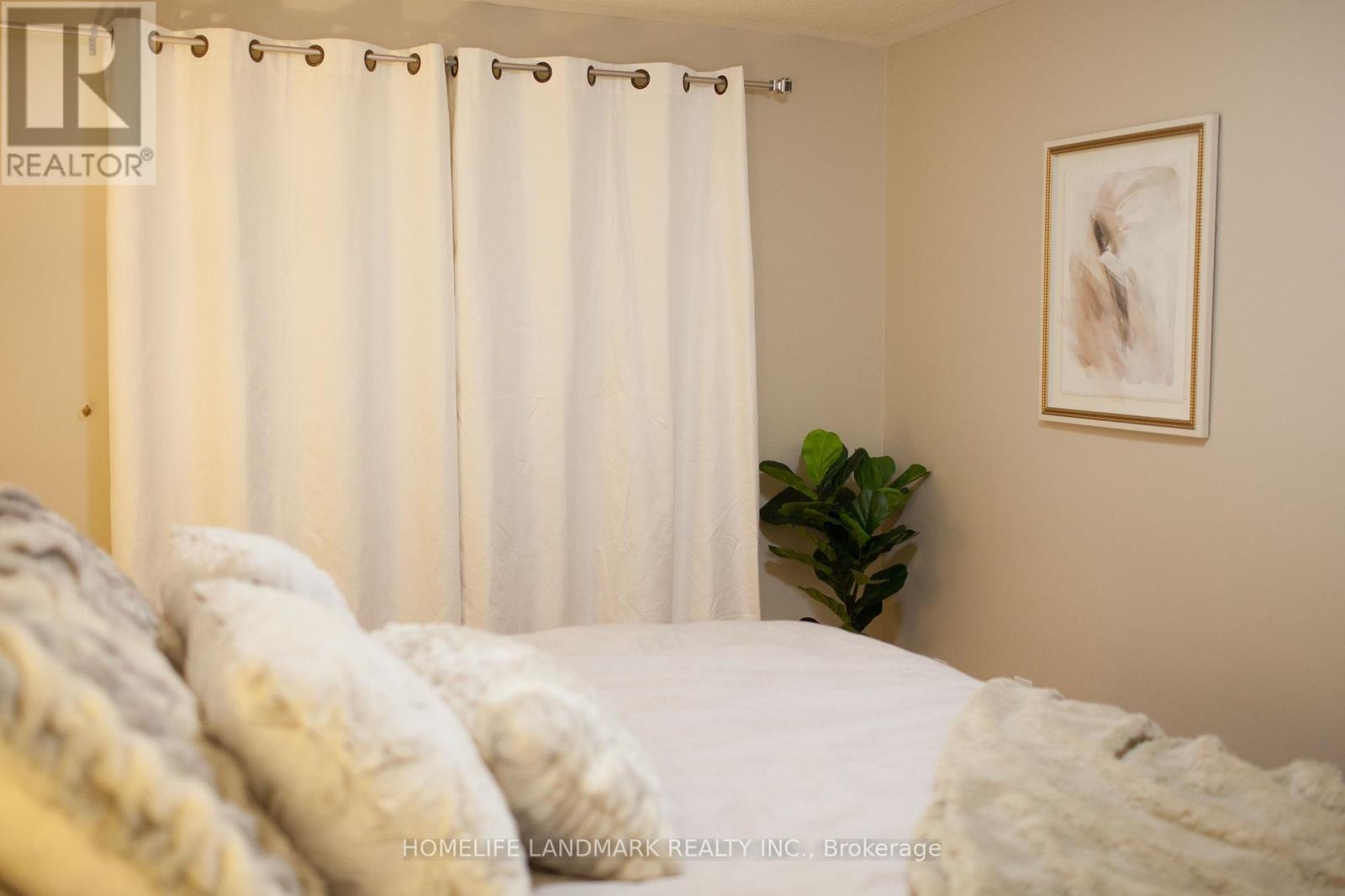 24 Cherryplum Way, Brampton, Ontario  L6S 6J4 - Photo 21 - W12832106