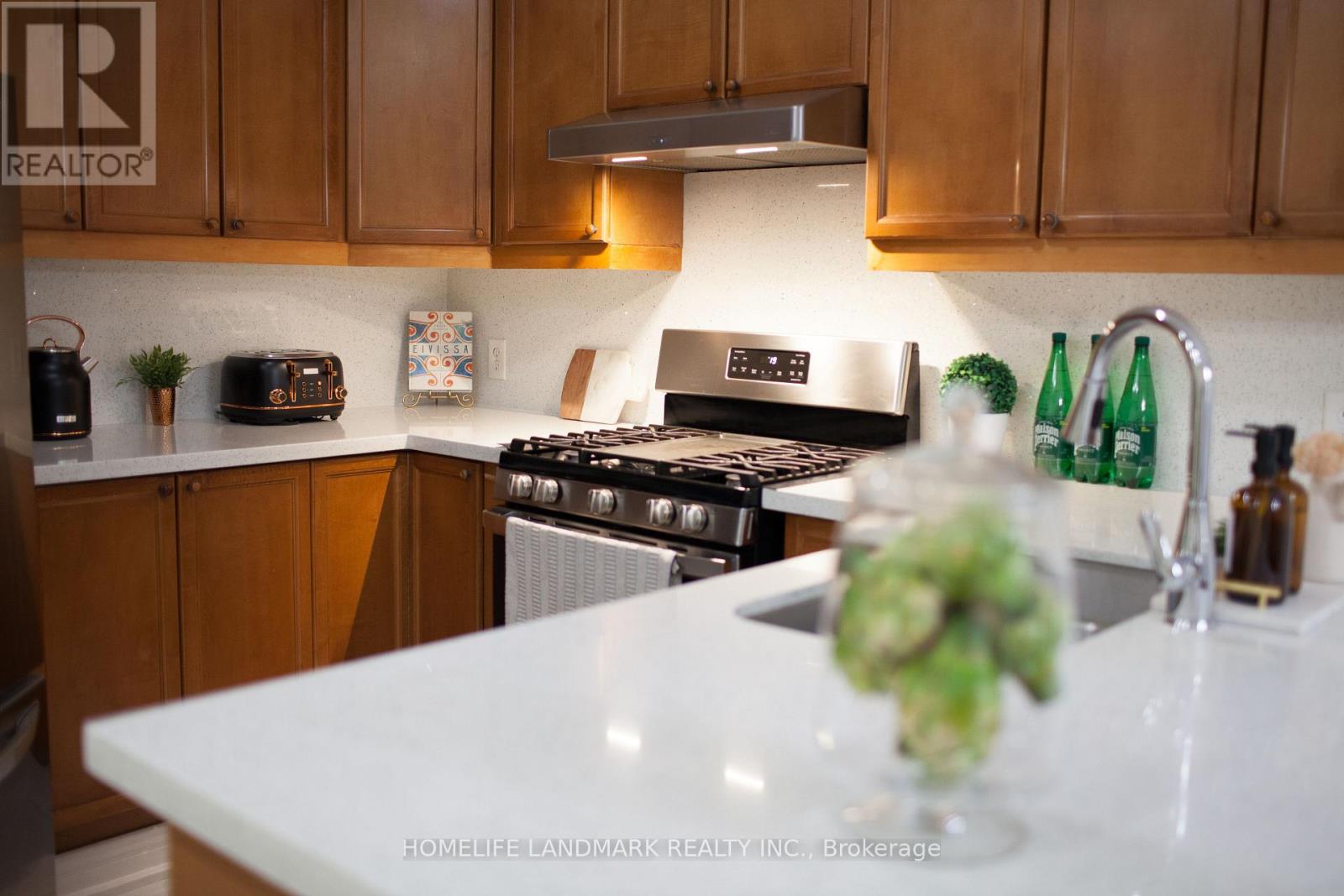 24 Cherryplum Way, Brampton, Ontario  L6S 6J4 - Photo 14 - W12832106