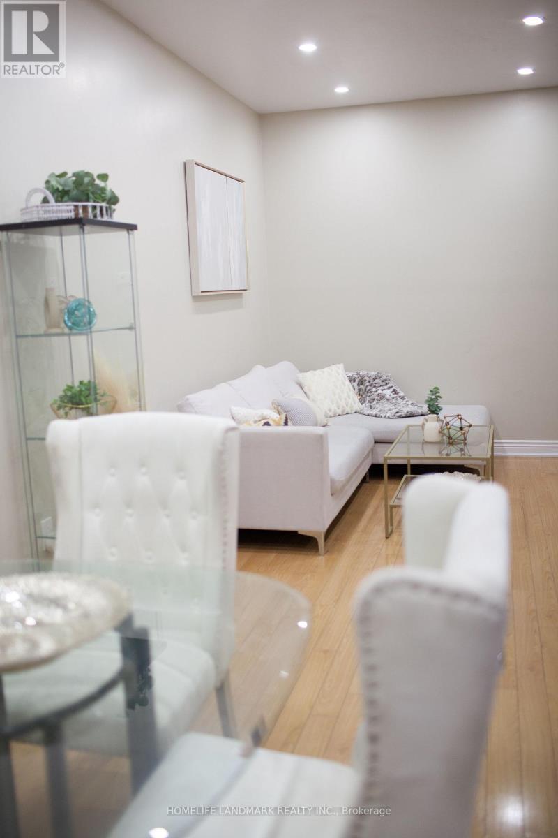 24 Cherryplum Way, Brampton, Ontario  L6S 6J4 - Photo 9 - W12832106