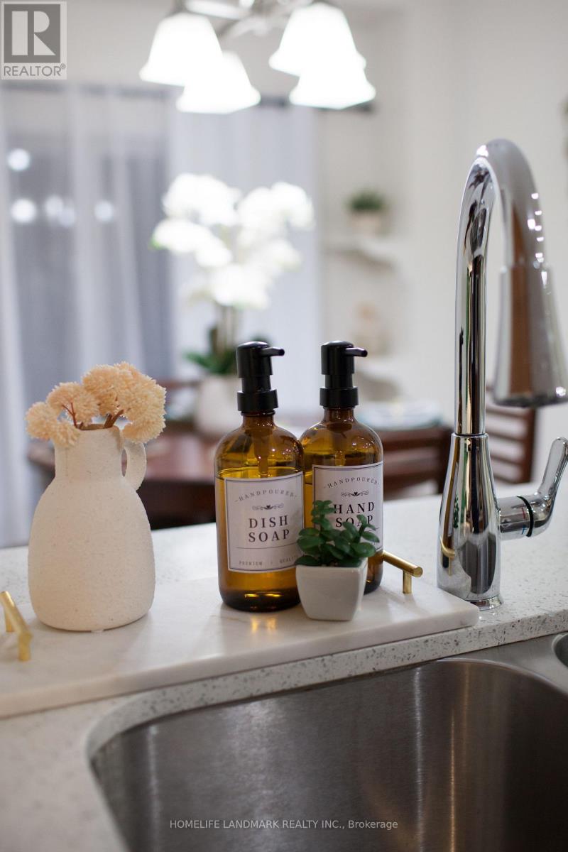 24 Cherryplum Way, Brampton, Ontario  L6S 6J4 - Photo 16 - W12832106