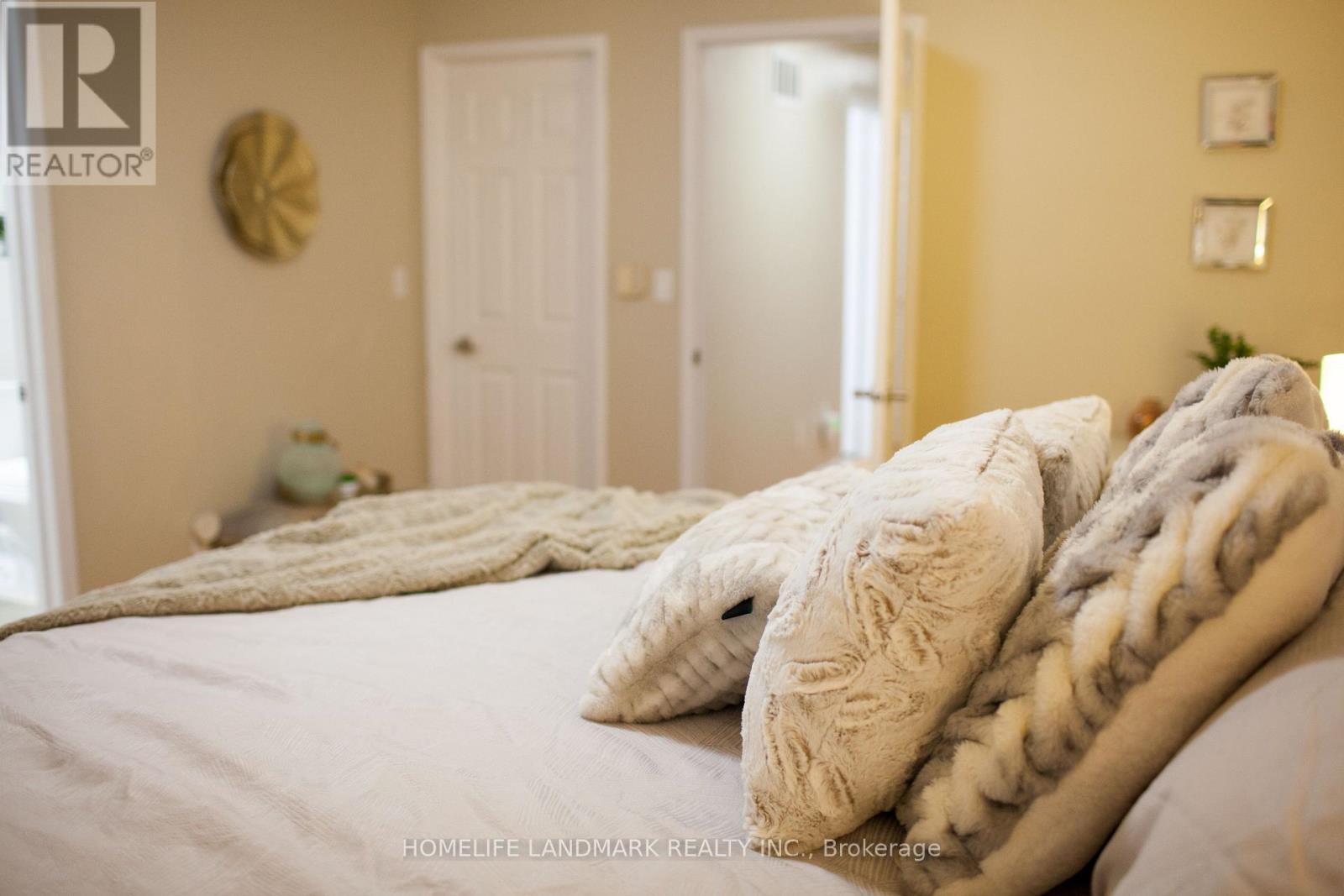 24 Cherryplum Way, Brampton, Ontario  L6S 6J4 - Photo 22 - W12832106