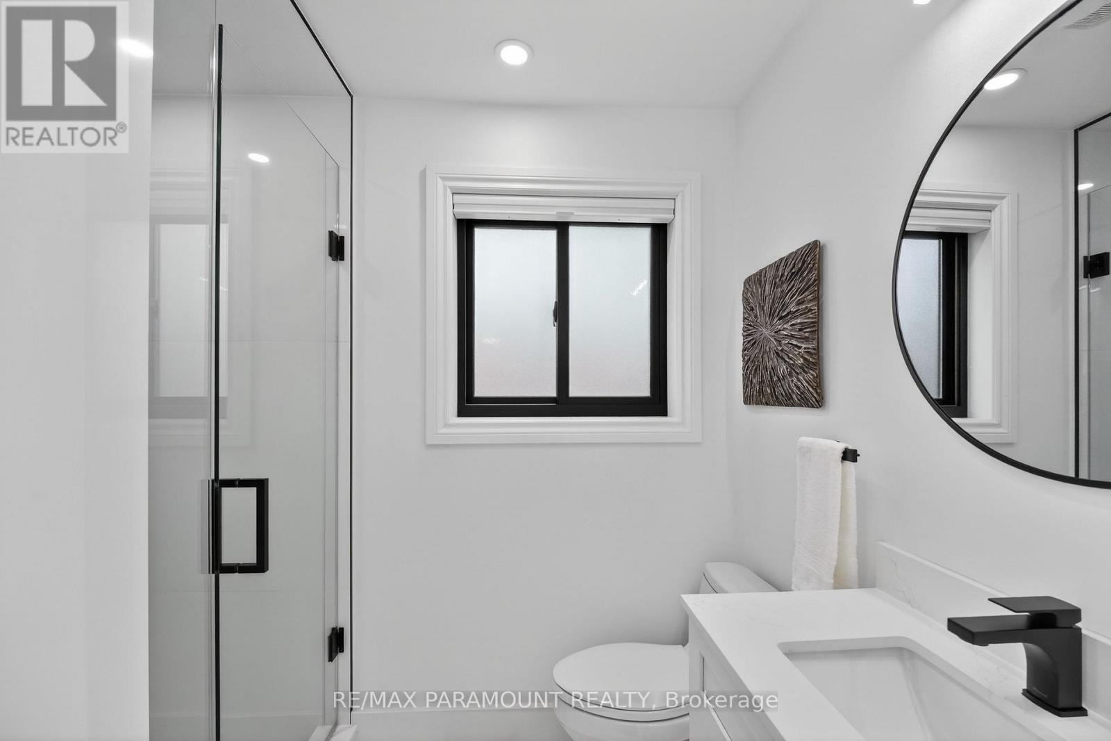 10 Farmington Drive, Brampton, Ontario  L6W 2V2 - Photo 20 - W12832452