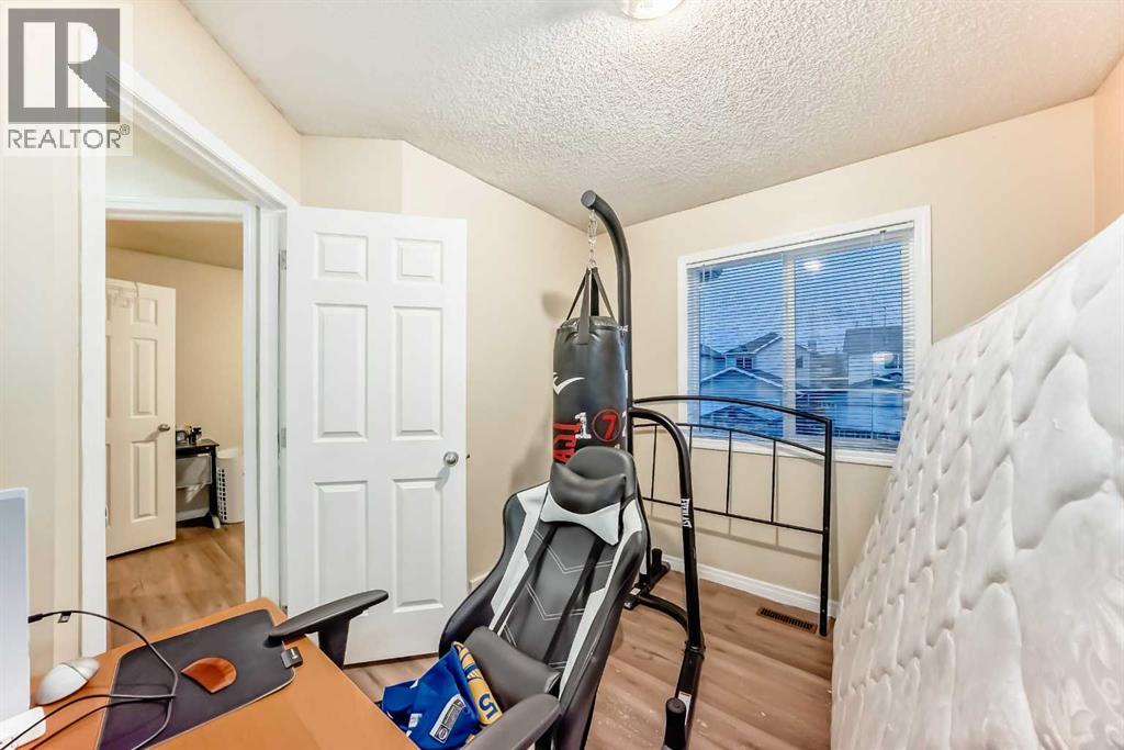 10 Saddlebrook Gardens Ne, Calgary, Alberta  T3J 5M6 - Photo 28 - A2260453