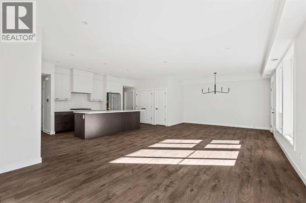 609 Sovereign Common Sw, Calgary, Alberta  T3C 3Y3 - Photo 3 - A2286298