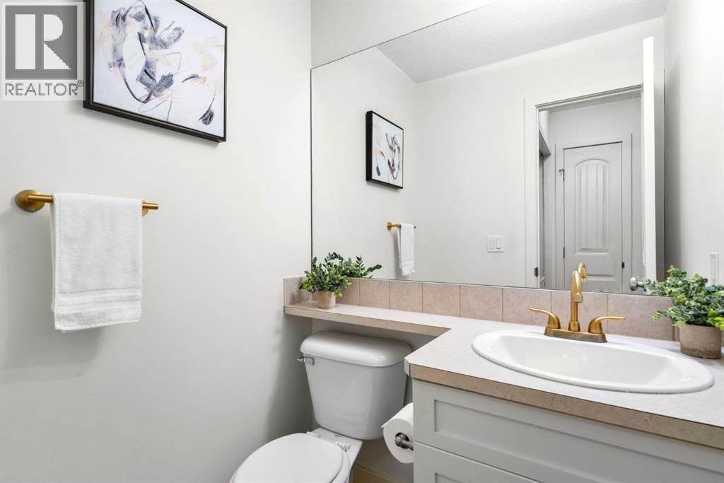 8, 114 Village Heights Sw, Calgary, Alberta  T3H 2L2 - Photo 17 - A2289051