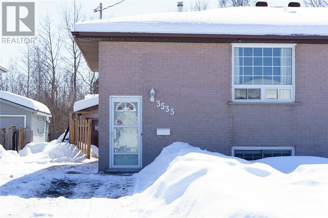 3535 Keith Avenue, Chelmsford, Ontario  P0M 1L0 - Photo 2 - 2126632