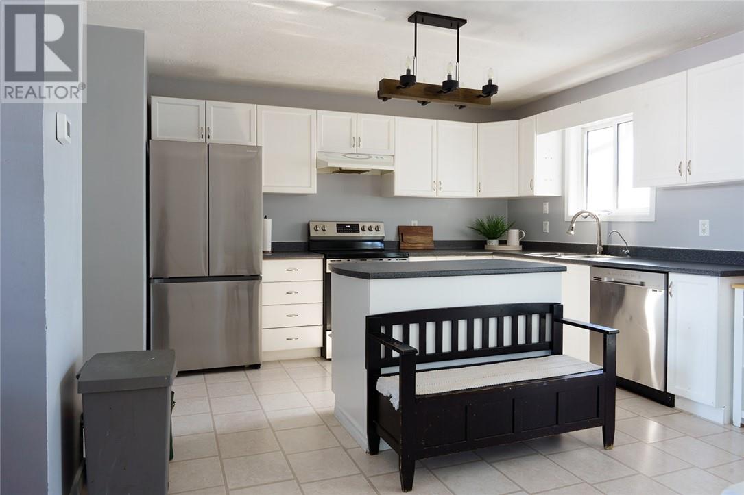 3535 Keith Avenue, Chelmsford, Ontario  P0M 1L0 - Photo 8 - 2126632