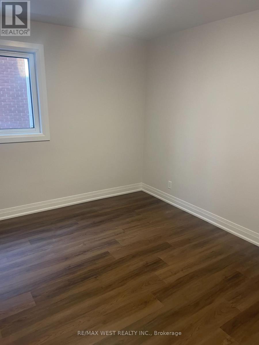 Main Floor - 57 Nassau Street, Toronto (Kensington-Chinatown), Ontario  M5T 1M3 - Photo 15 - C12833900