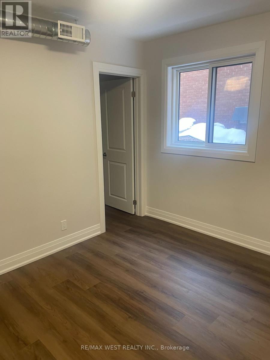 Main Floor - 57 Nassau Street, Toronto (Kensington-Chinatown), Ontario  M5T 1M3 - Photo 16 - C12833900