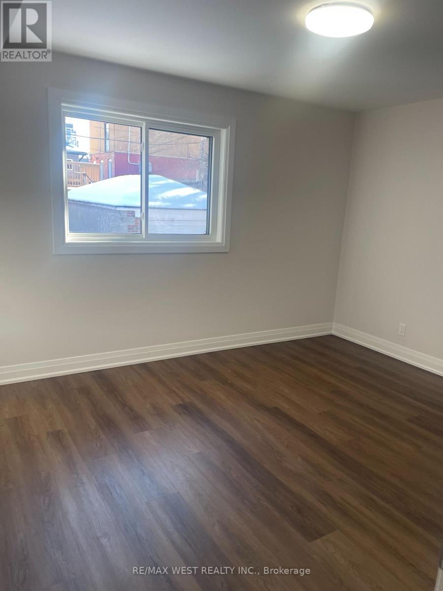 Main Floor - 57 Nassau Street, Toronto (Kensington-Chinatown), Ontario  M5T 1M3 - Photo 25 - C12833900