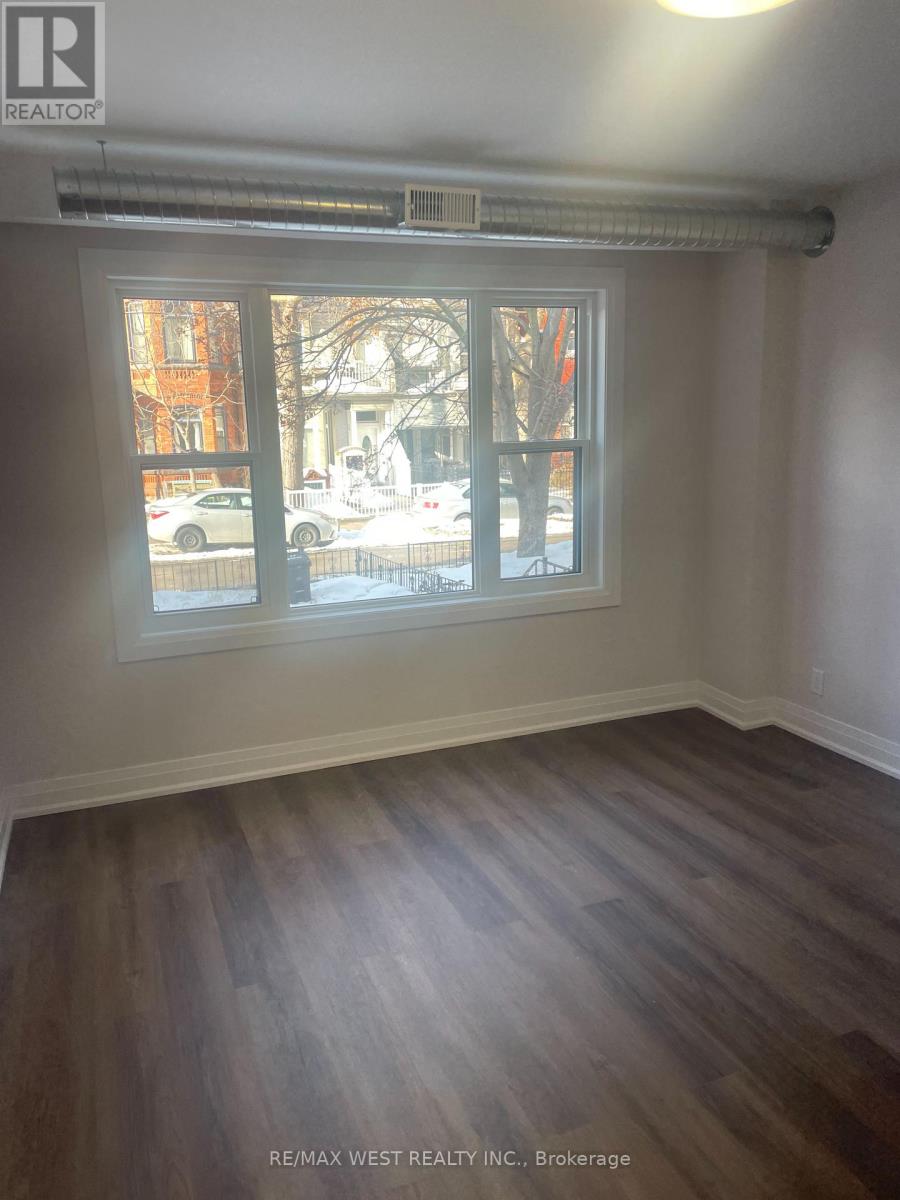 Main Floor - 57 Nassau Street, Toronto (Kensington-Chinatown), Ontario  M5T 1M3 - Photo 3 - C12833900