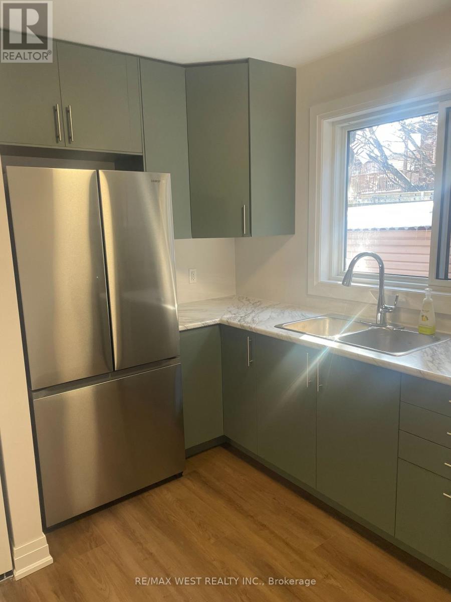 Main Floor - 57 Nassau Street, Toronto (Kensington-Chinatown), Ontario  M5T 1M3 - Photo 8 - C12833900