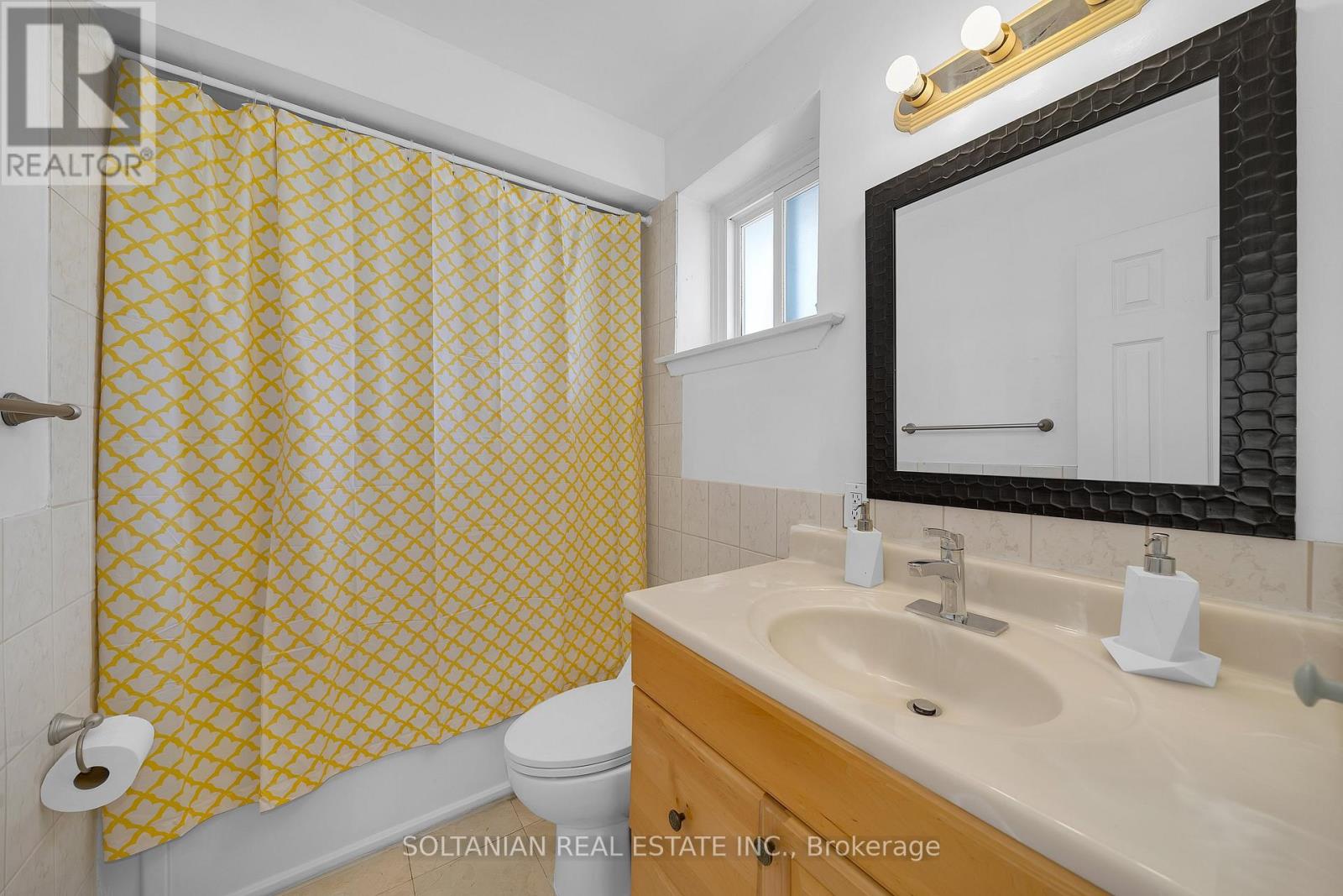 158 Hilda Avenue, Toronto (Newtonbrook West), Ontario  M2M 1V9 - Photo 29 - C12833968