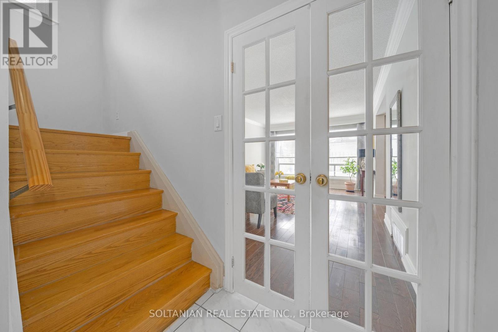 158 Hilda Avenue, Toronto (Newtonbrook West), Ontario  M2M 1V9 - Photo 39 - C12833968