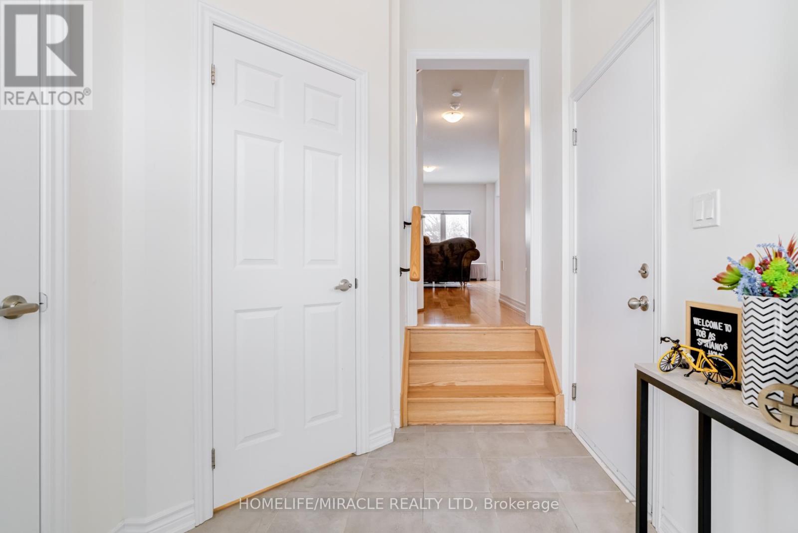 283 Fleetwood Drive, Oshawa, Ontario  L1K 3E8 - Photo 7 - E12833884